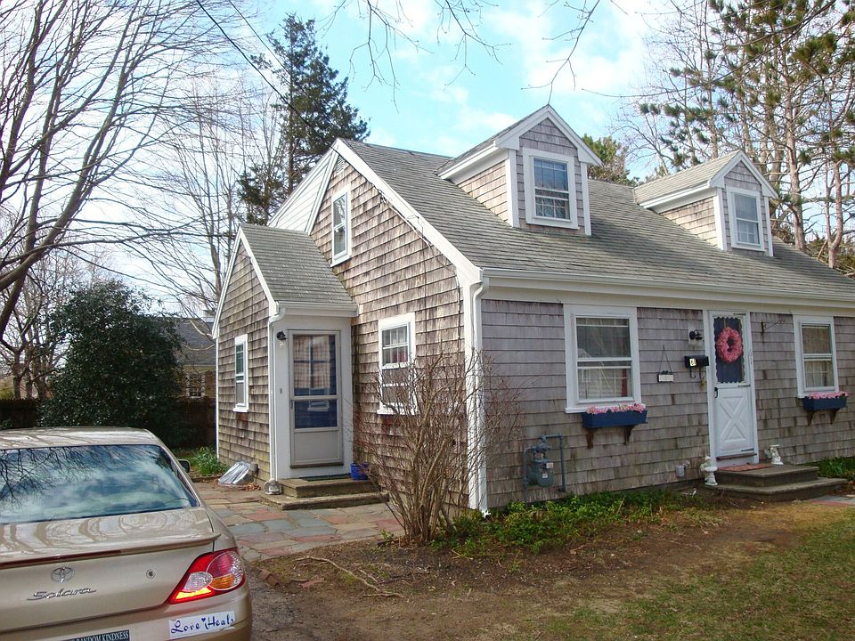 Exterior painted 3/09 - front