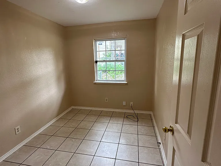 135 Fair Valley #1 — Photo 7