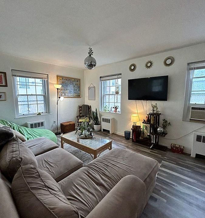 1st image of 735 N Ter APT C