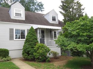 1208 McCabe Ave, Coraopolis, PA