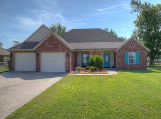 9659 N Osage Dr, Sperry, OK 74073