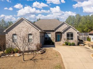 57 Waters Edge Dr, Little Rock, AR 72204