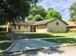 10246 Catlett Ln, La Porte, TX 77571