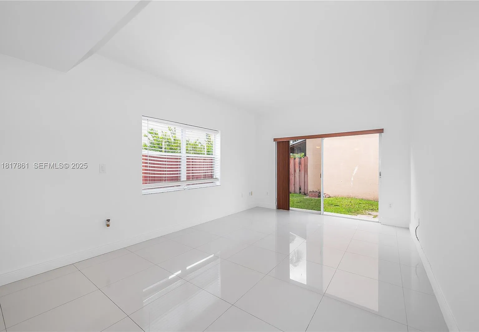 3 bed, 1815 sqft, $4,000 — Photo 2