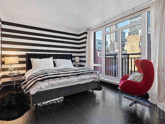 4th image of 45 Park Ave APT 1506