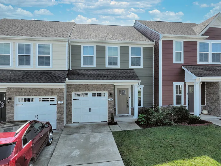266 Dartmoor Pl — Photo 2