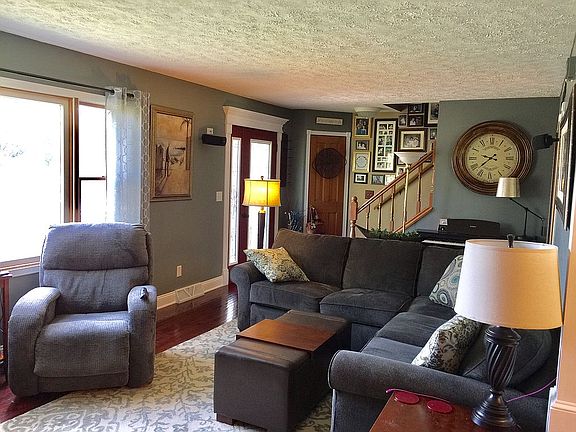 5th image of 3424 Spencer Ln