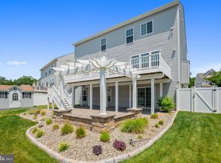 43667 Yulan St, California, MD 20619