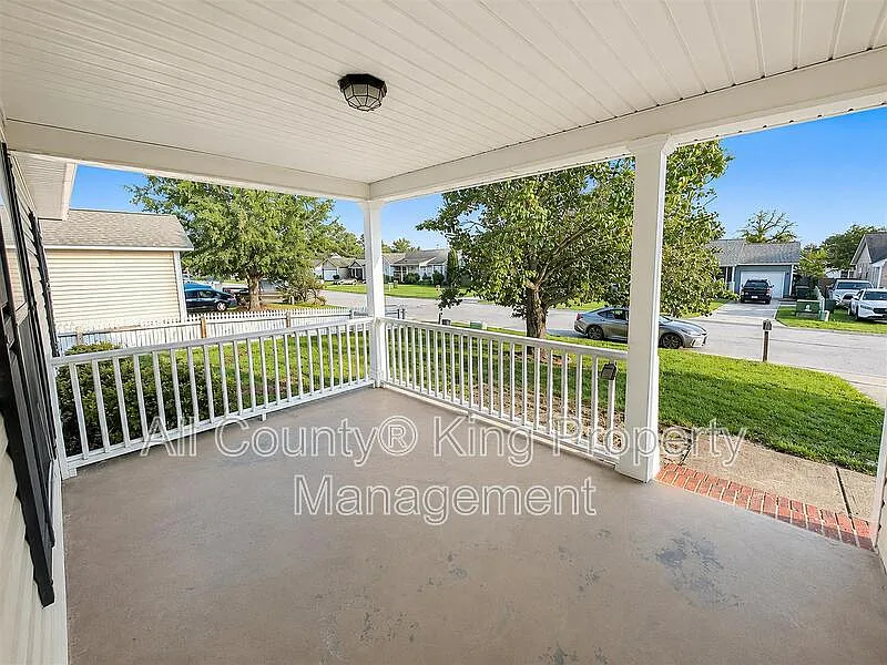 3 bed, 2.0 bath, $1,695 — Photo 2