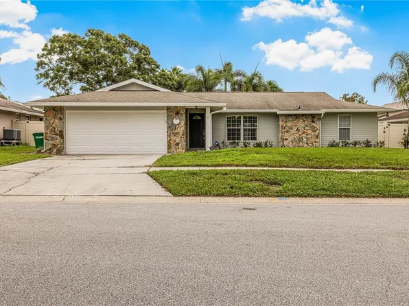 5 Valencia Cir, Safety Harbor, FL 34695