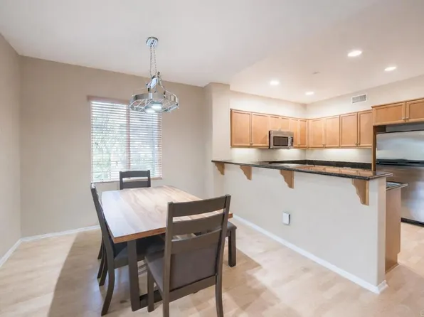 4096 Union Square Ln, San Diego, CA 92105