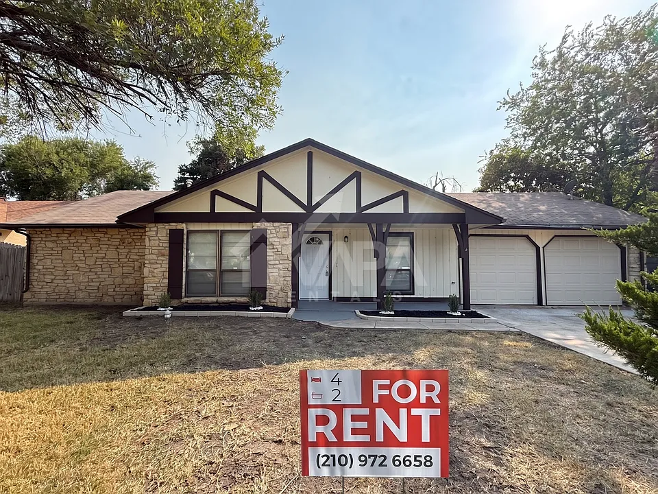 4322 Las Cruces St