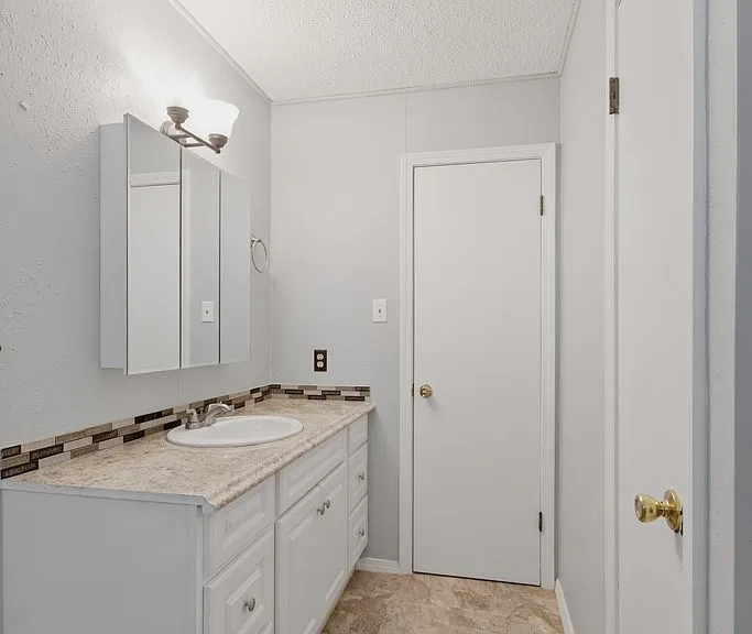 4401 S County Road 1131 — Photo 21