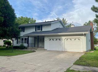 862 Pine St, Wabasso, MN 56293