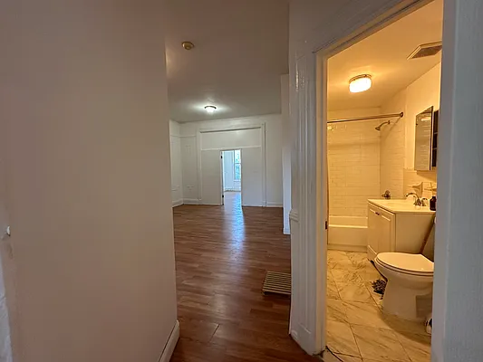 Rented by Capri Jet Realty Corp | media 13