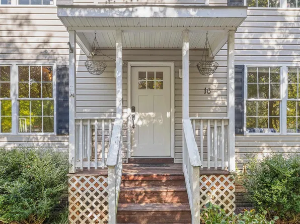 16 Sandy Beach Ct, Palmyra, VA 22963