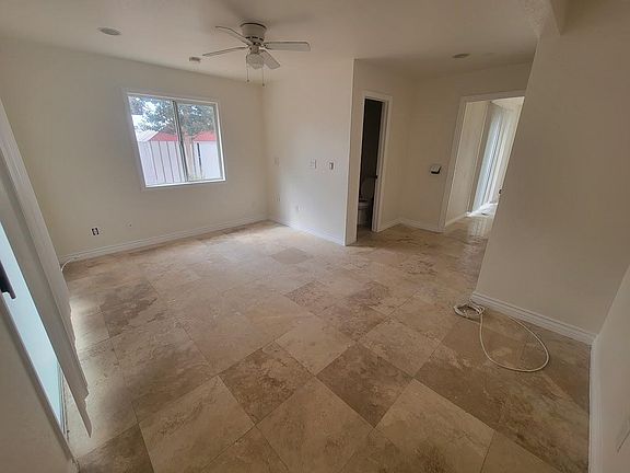 3rd image of 1720 S William Miller Dr
