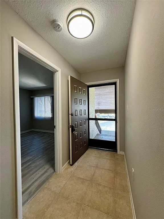 2 bed, 2.0 bath, 1145 sqft, $1,900 — Photo 3