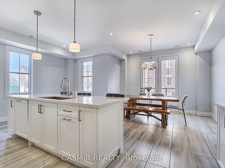 9873 Keele St — Photo 15