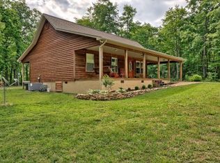 40 Jumpoff Pl, Monterey, TN 38574