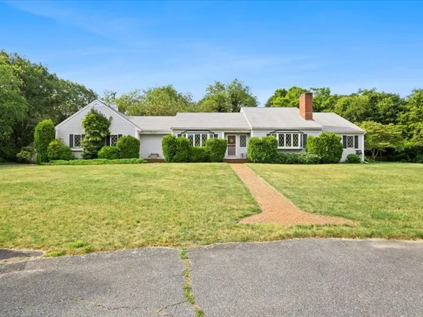 14 Windsong Cir, Bourne, MA 02532