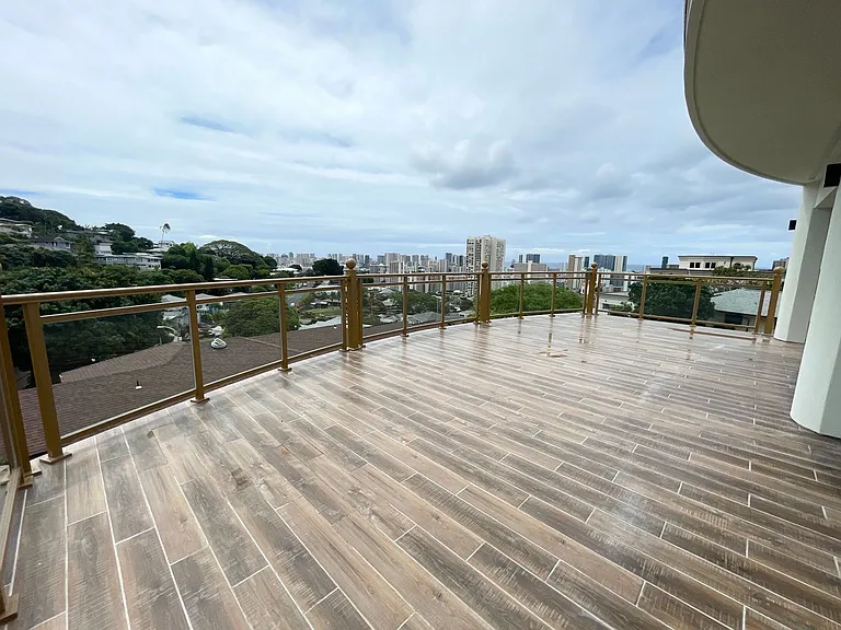 2045 Mott Smith Dr — Photo 22