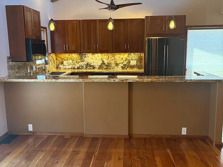 70 Moore Dr — Photo 6