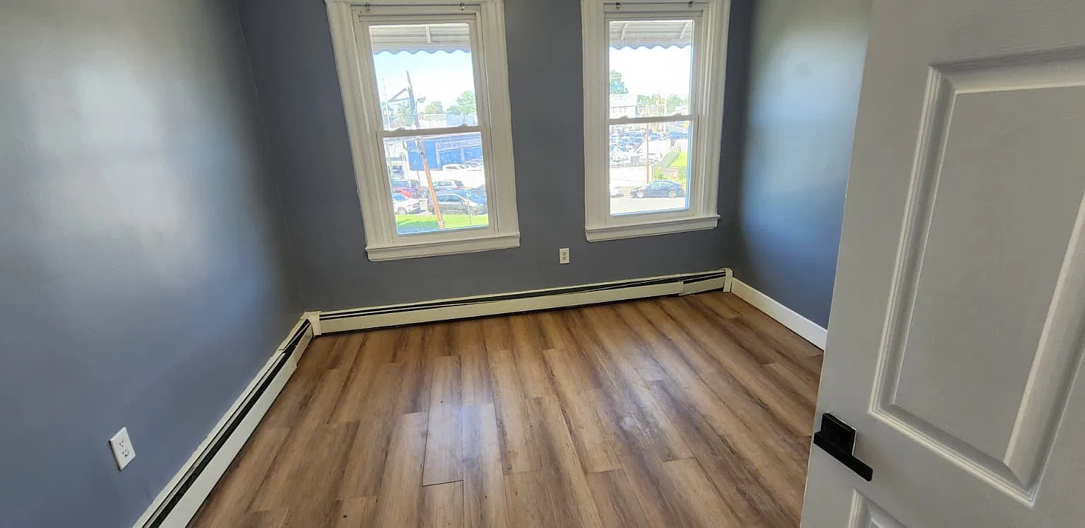 4 bed, $2,900 — Photo 4
