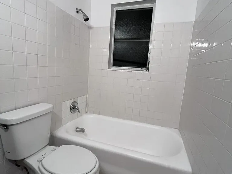 1556 Polk St — Photo 7