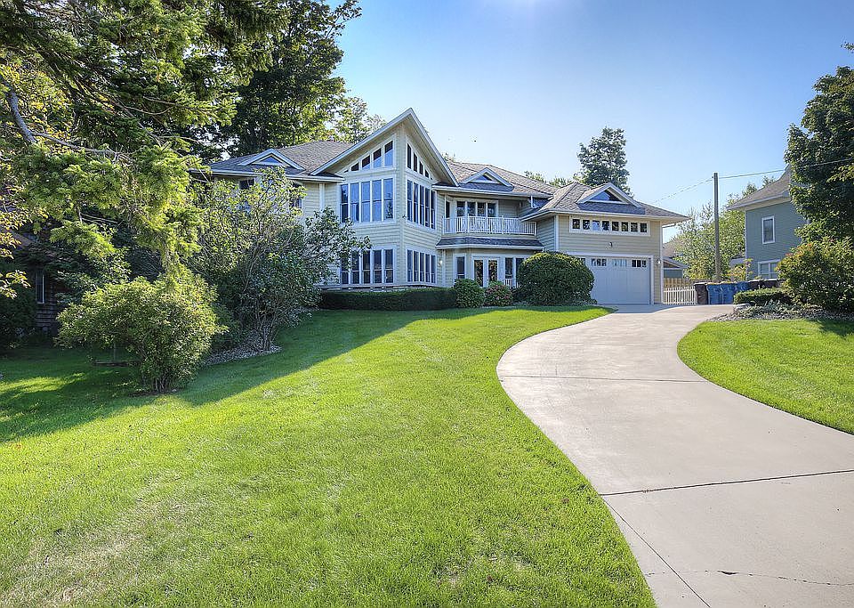 2nd image of 76599 Evergreen Bluff Dr