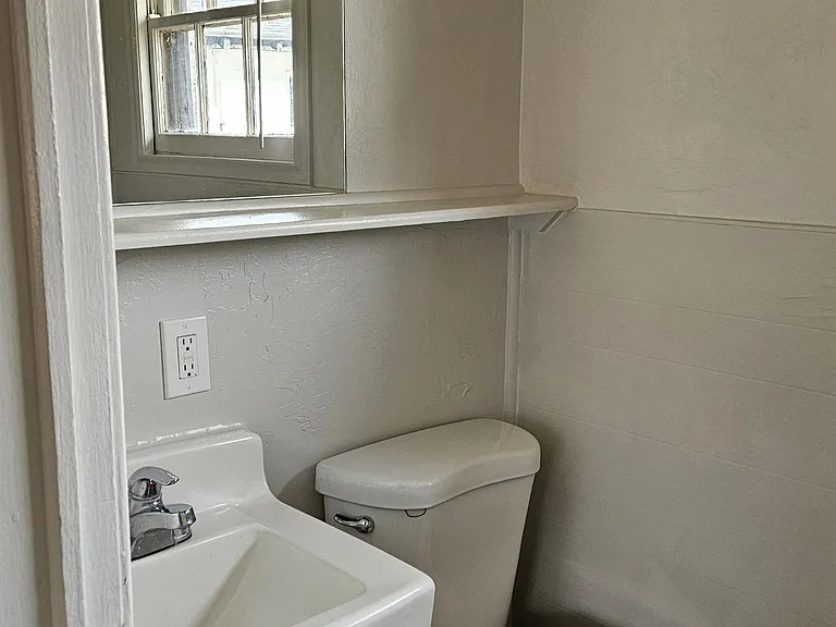 1180 S Cove View Rd — Photo 17