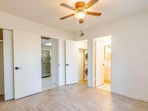 5th image of 2011 N 51st St #1
