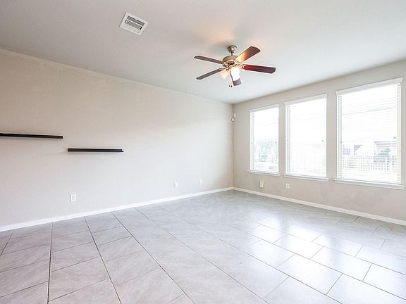 5th image of 3418 Harvest Meadow Ln