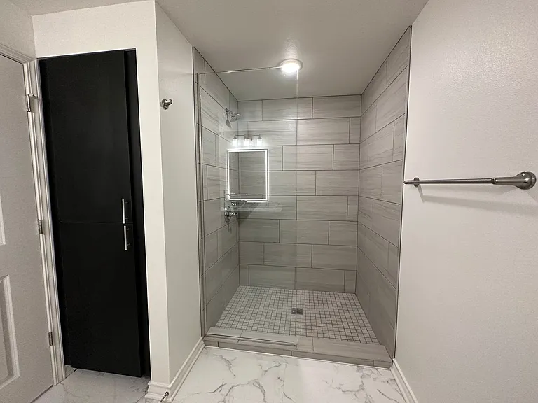 Hampton Astoria — Photo 17