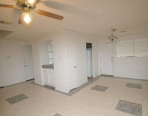 4th image of 5634 STREAM VALLEY DR #0