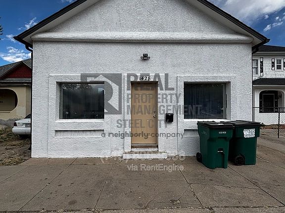 2nd image of 1428 E Orman Ave