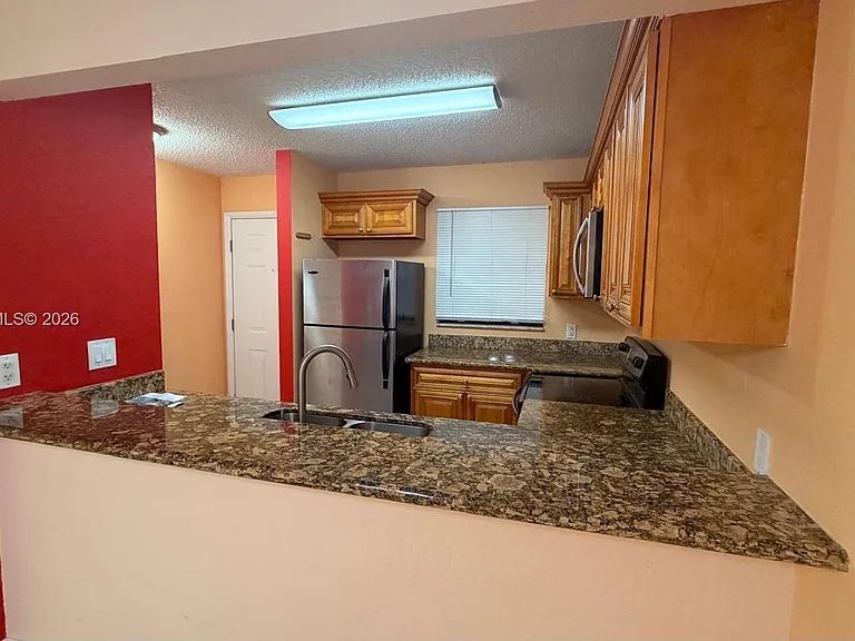 1760 Windorah Way #H — Photo 5