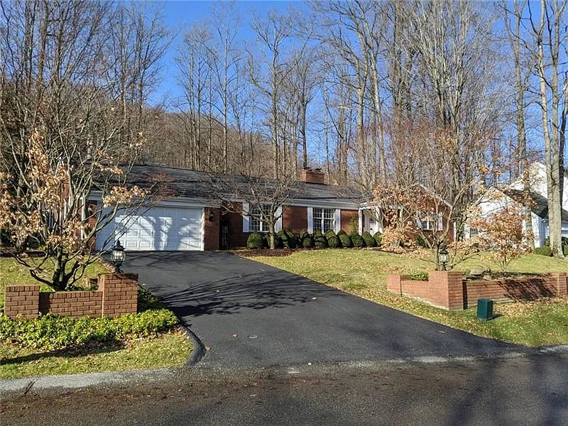 459 Edgewood Ave photo 1