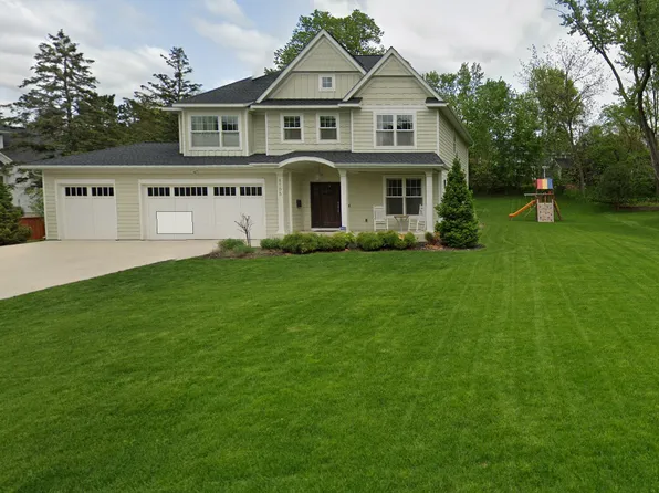 6105 Ridgeway Rd, Edina, MN 55436