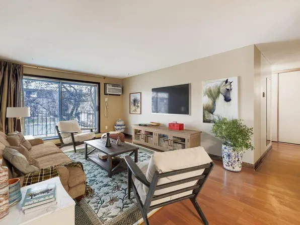 3431 Kent St APT 813, Shoreview, MN 55126