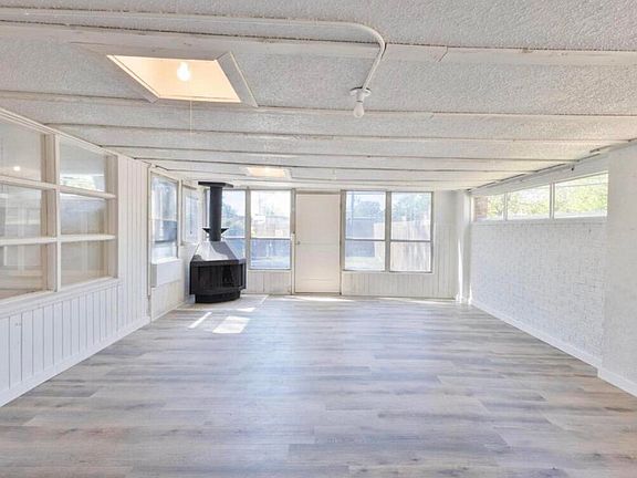 3rd image of 2513 44th St