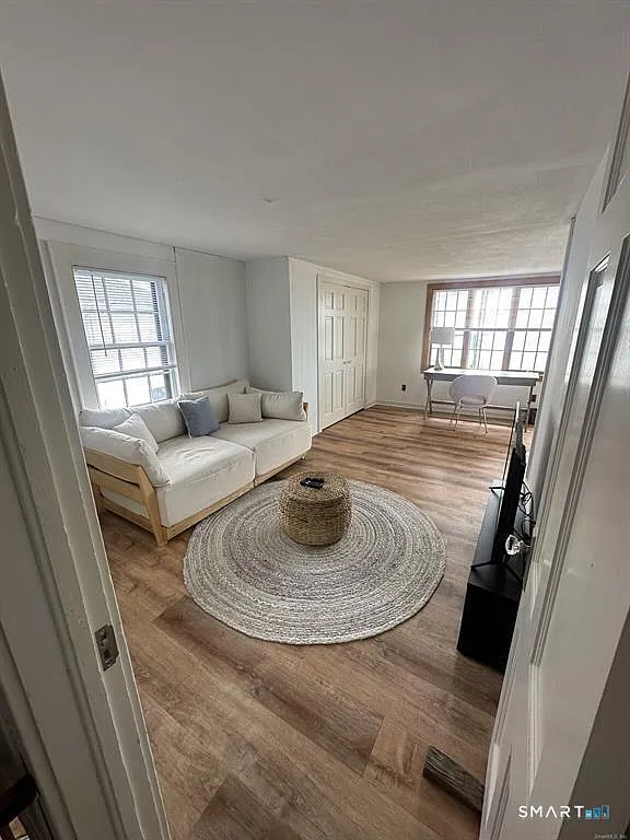 4 bed, 4.0 bath, 1900 sqft, $10,000 — Photo 4