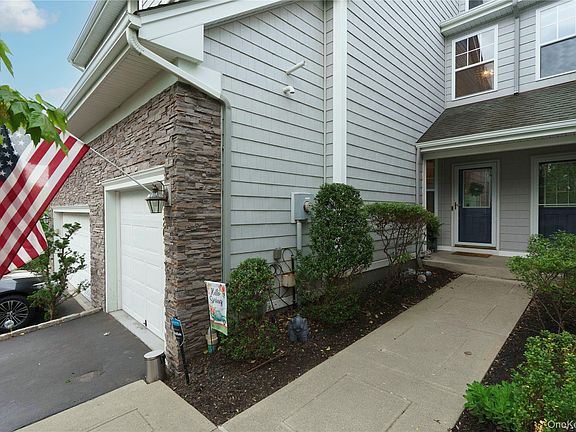 4th image of 126 Hudson Pointe Dr