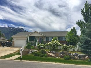 21 W Oakridge Dr, Elk Ridge, UT 84651
