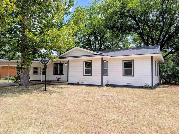 409 Peach St, Burkburnett, TX 76354