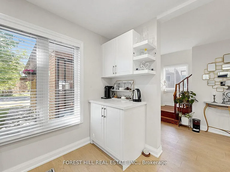 44 Lund St N #MAIN SECOND — Photo 10
