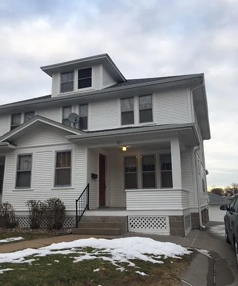 325 N 35th Ave — Photo 1