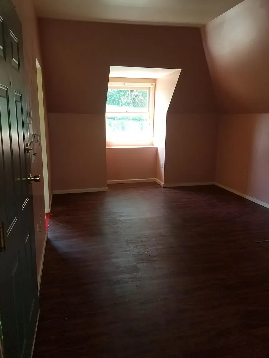 5509 Black St #3 photo 1