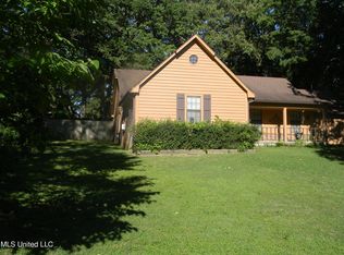 2155 Taryn Ln, Nesbit, MS 38651