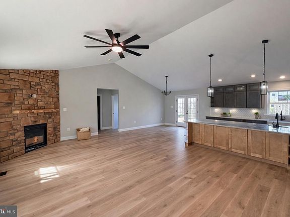 3rd image of 6640 Lanes Corner Rd